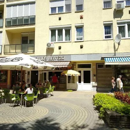 Szent Miklos Apartment *